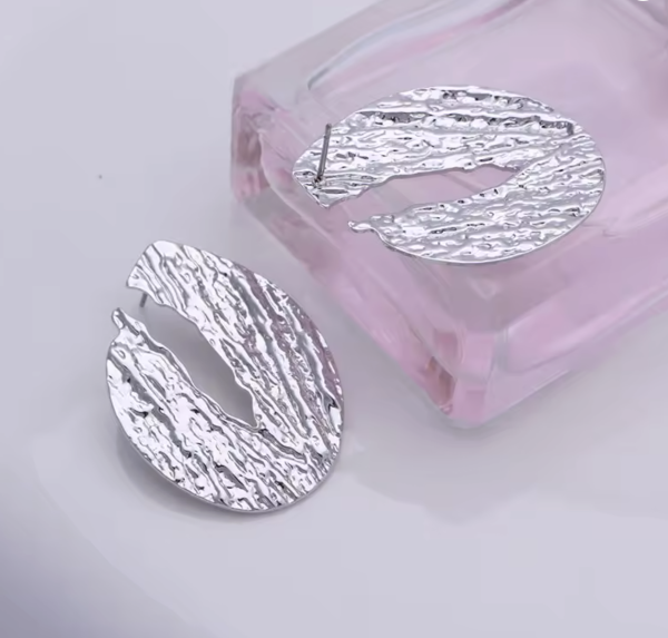 Сережки Tierra Luna “Silver Motion”.