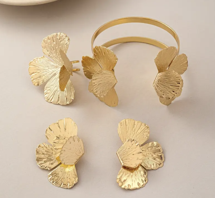Набір прикрас Tierra Luna "Gold Flowers Set" (браслет, сережки та каблучка)