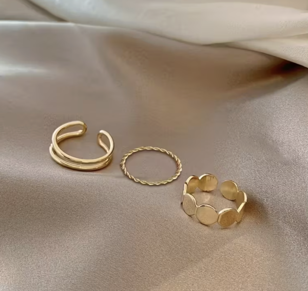 Каблучки Tierra Luna "Golden Minimal Stack Ring Set"