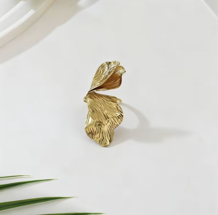Каблучка Tierra Luna "Golden Designer Petal Sculpture"